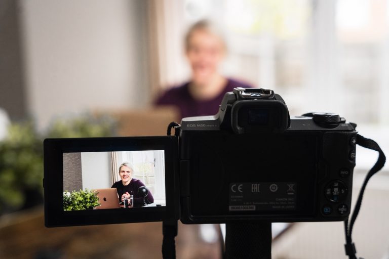 Guía definitiva para lograr una vídeo entrevista exitosa
