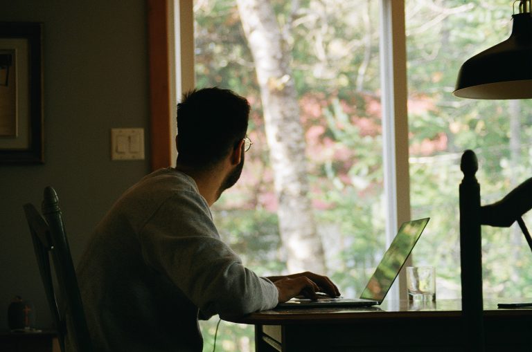 ¿Realizas home-office? Cuida tu salud